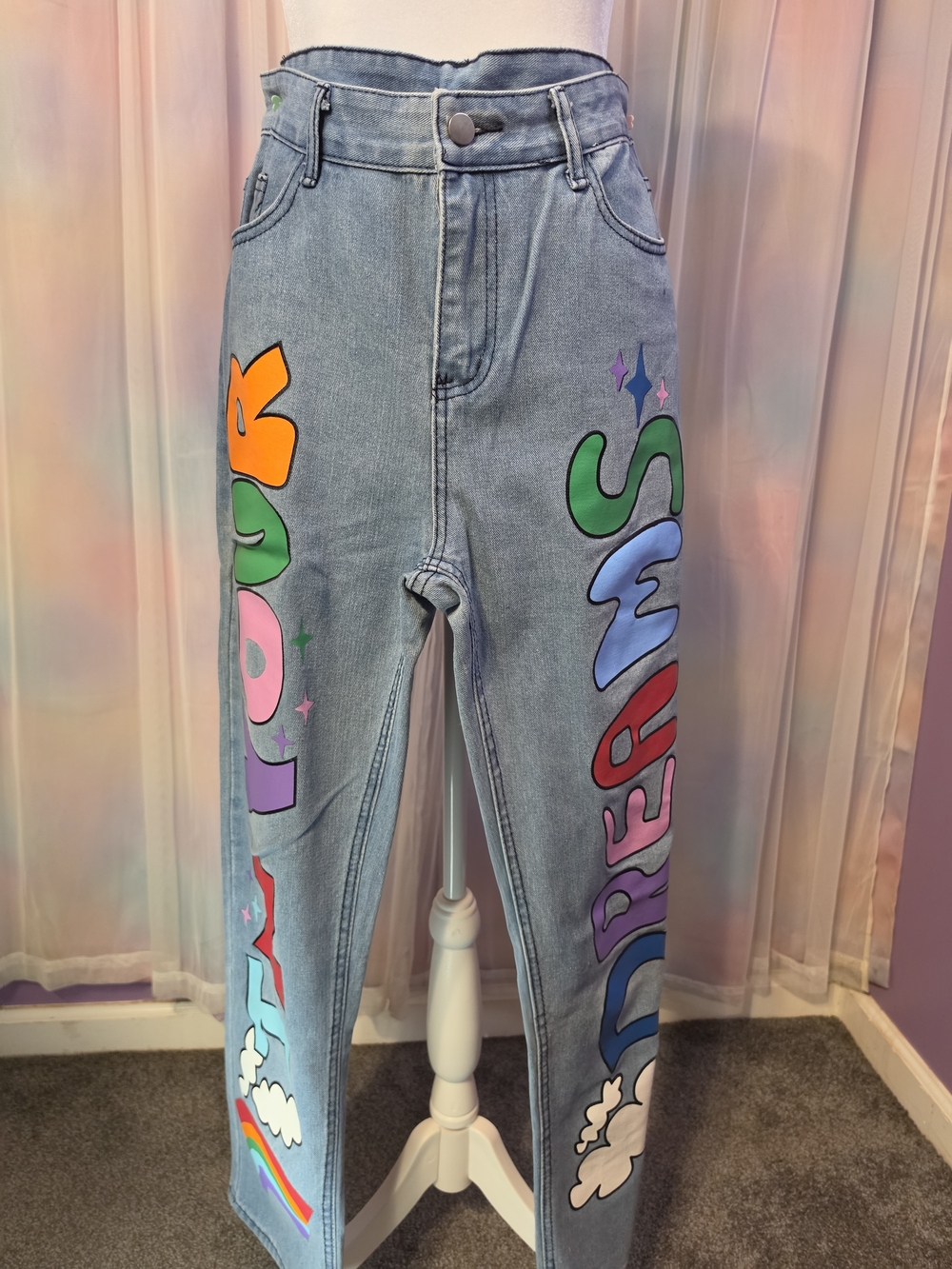 d. jeans Light-Wash Mid Rise Flare Jeans with Multicolor Graphic Denim Size XL